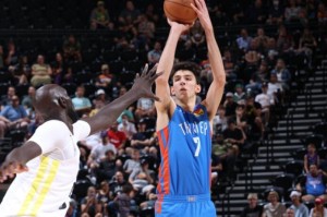  雷霆霍姆格伦盖帽数据领跑联盟  