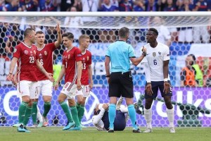  巴黎主场憾平里尔，争冠主动权拱手相让  