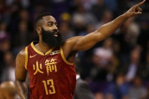  利拉德60分创本赛季得分新高  