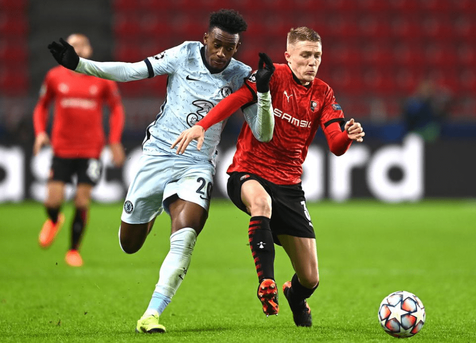  斯特拉斯堡定位球战术显威，头槌接力破门击败蒙彼利埃