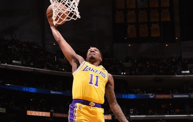  福克斯准三双引领国王青年军爆冷击败卫冕冠军勇士